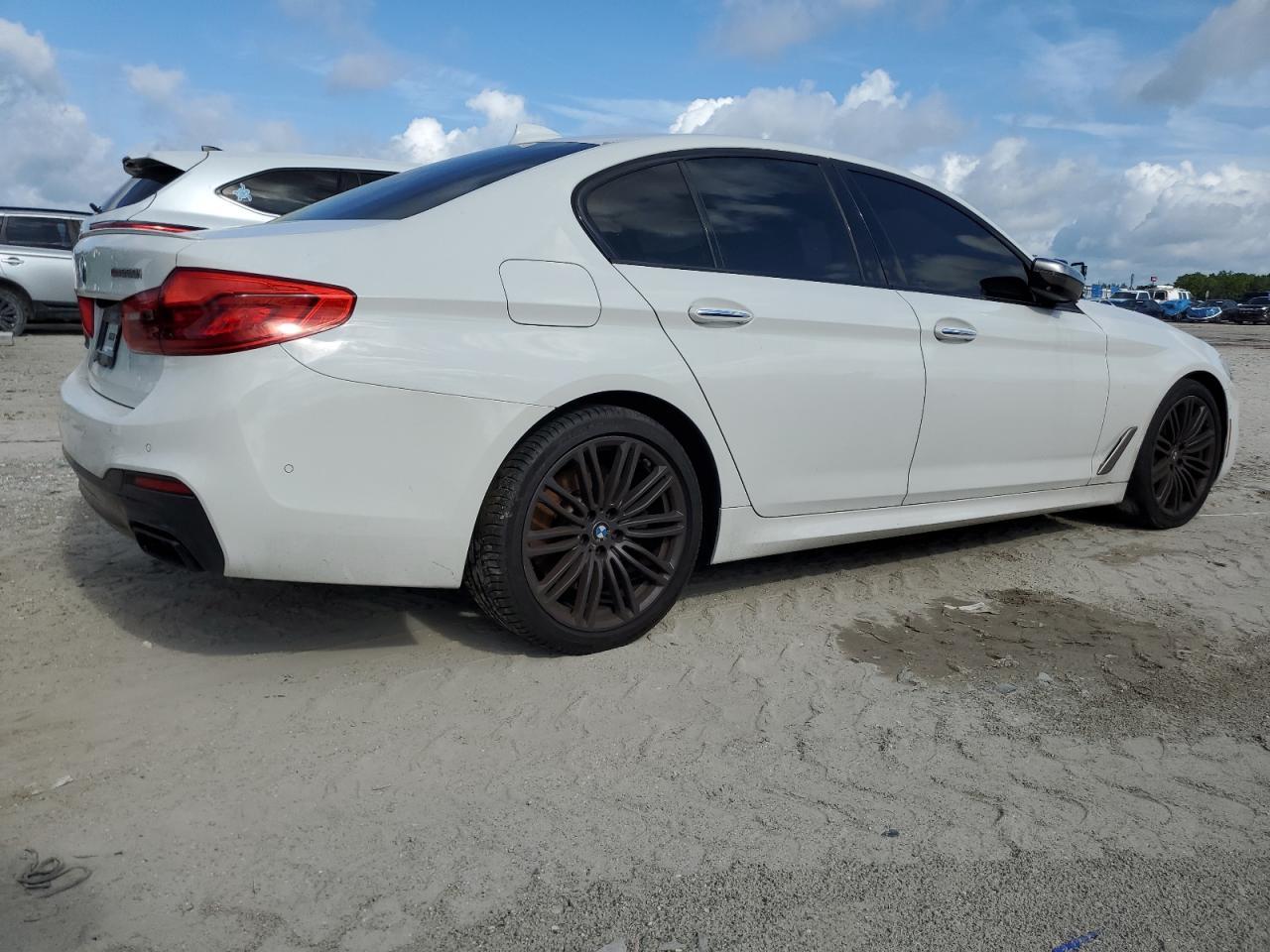 2018 BMW M550Xi - Фото 3