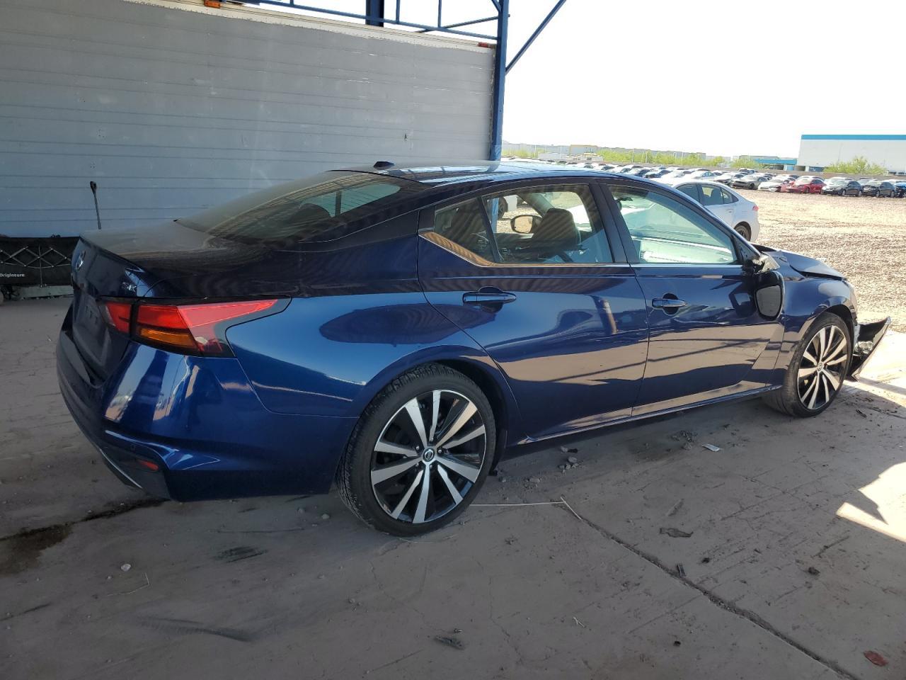 2022 Nissan Altima Sr - Фото 3