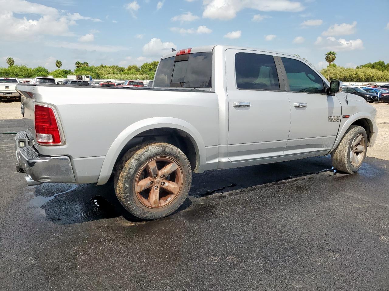 2015 Ram 1500 Laramie - Image 3