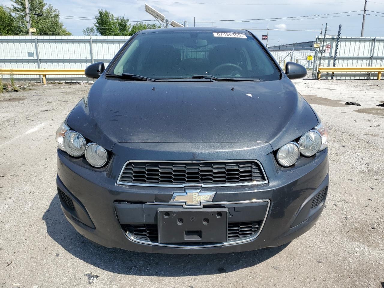 2016 Chevrolet Sonic Lt - Фото 5