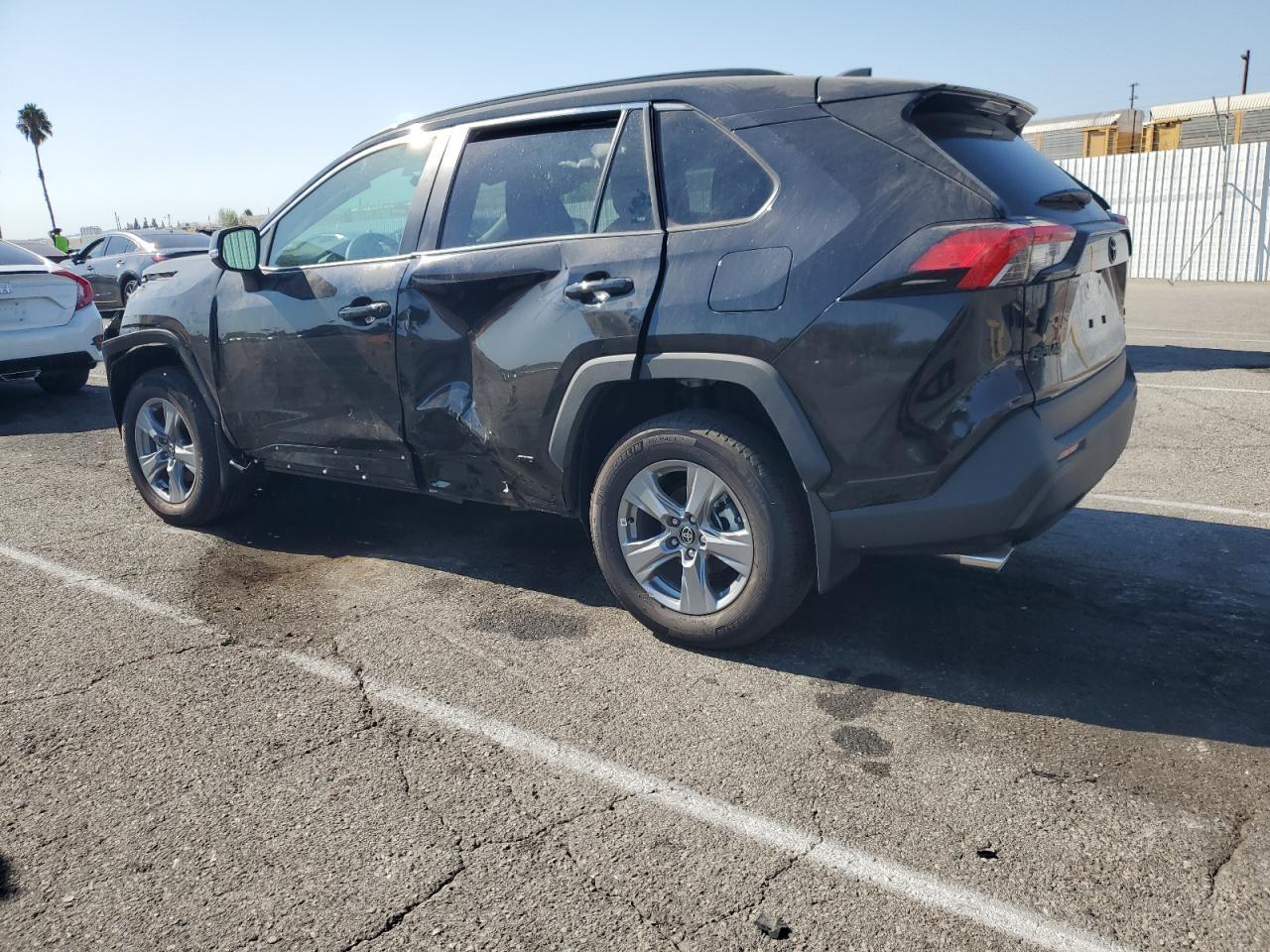 2025 Toyota Rav4 Xle - Фото 2