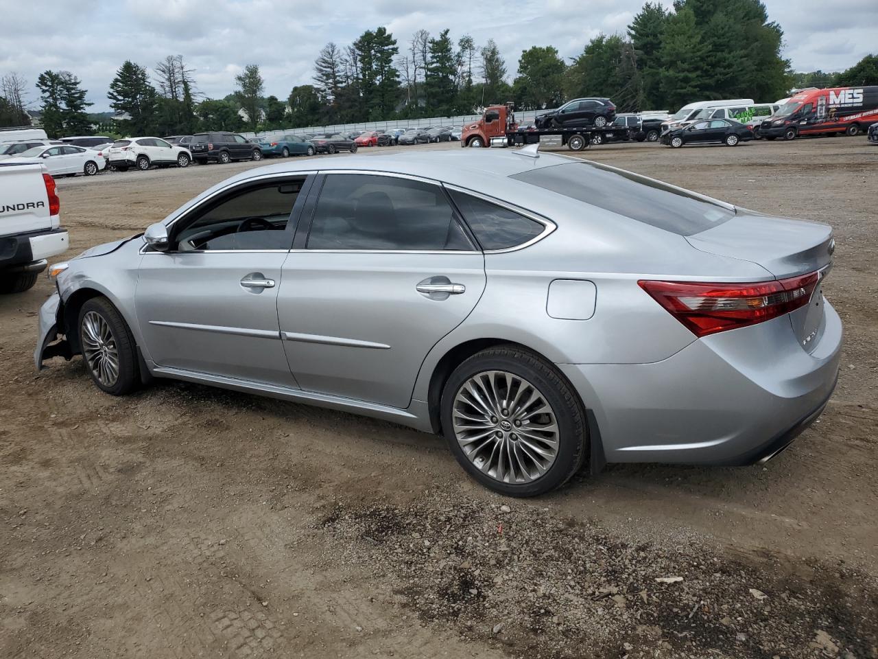 2016 Toyota Avalon Xle - Image 2