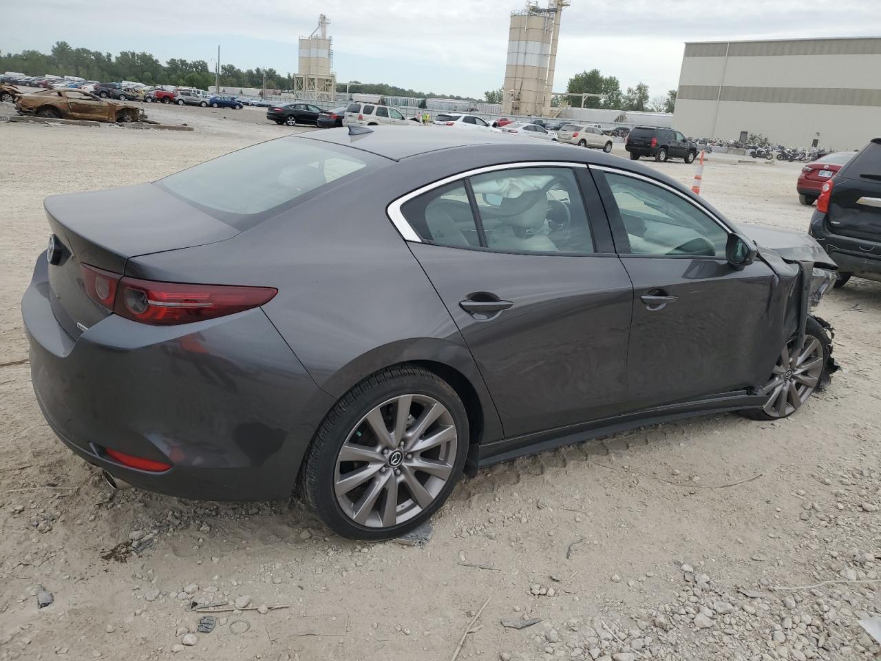 2019 Mazda 3 Premium - Image 3