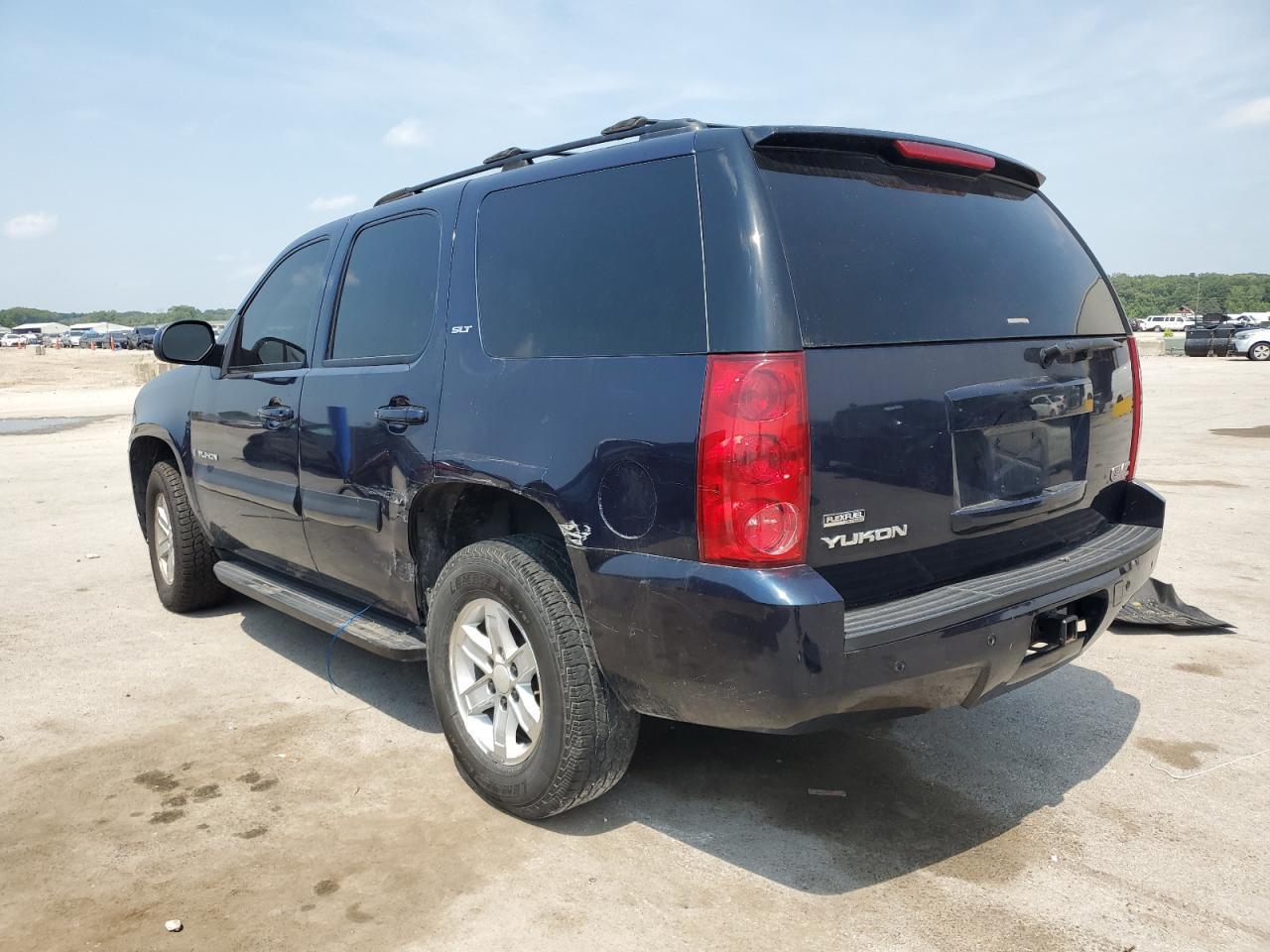 2007 GMC Yukon - Фото 2