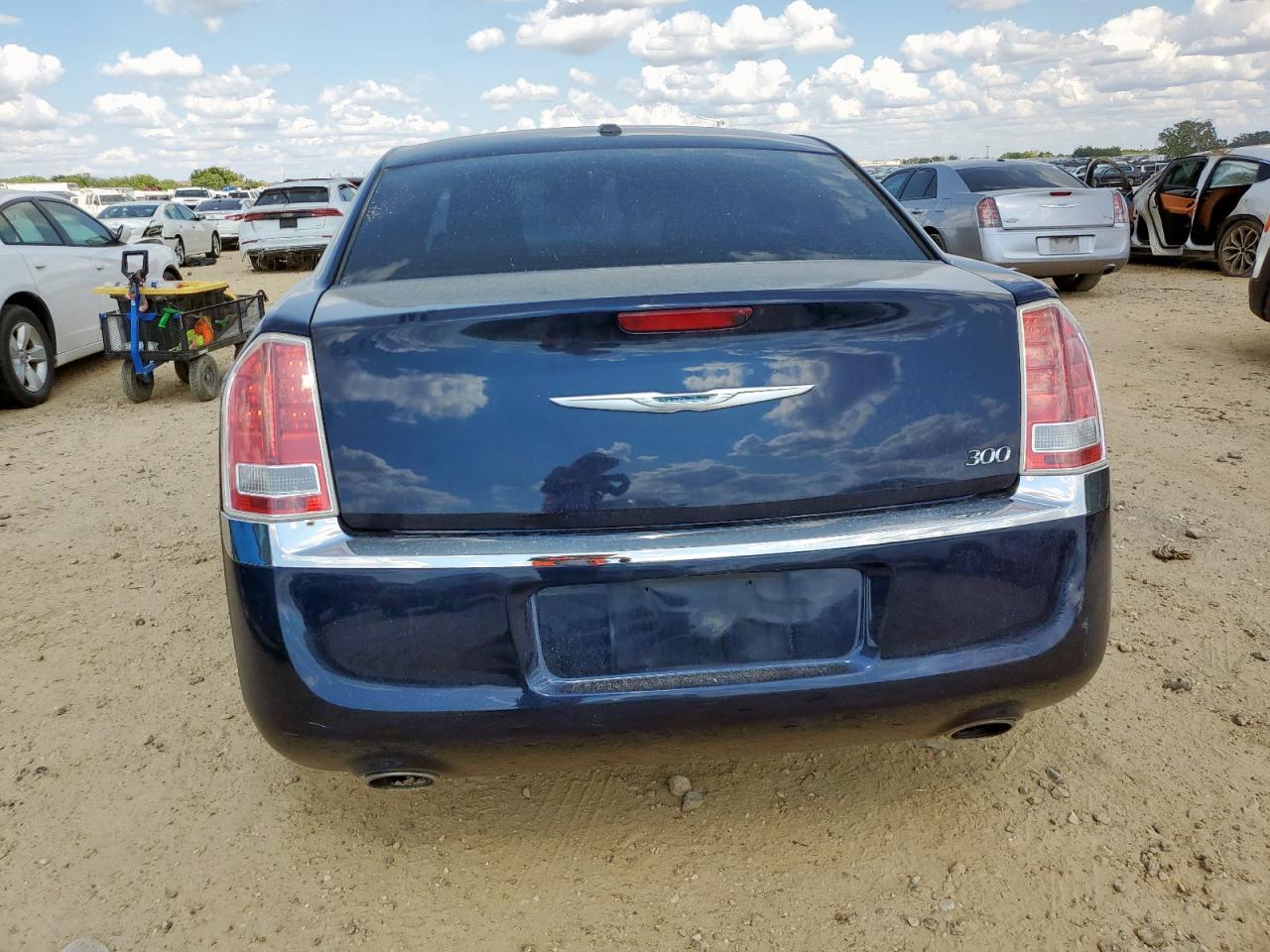 2013 Chrysler 300 - Фото 6
