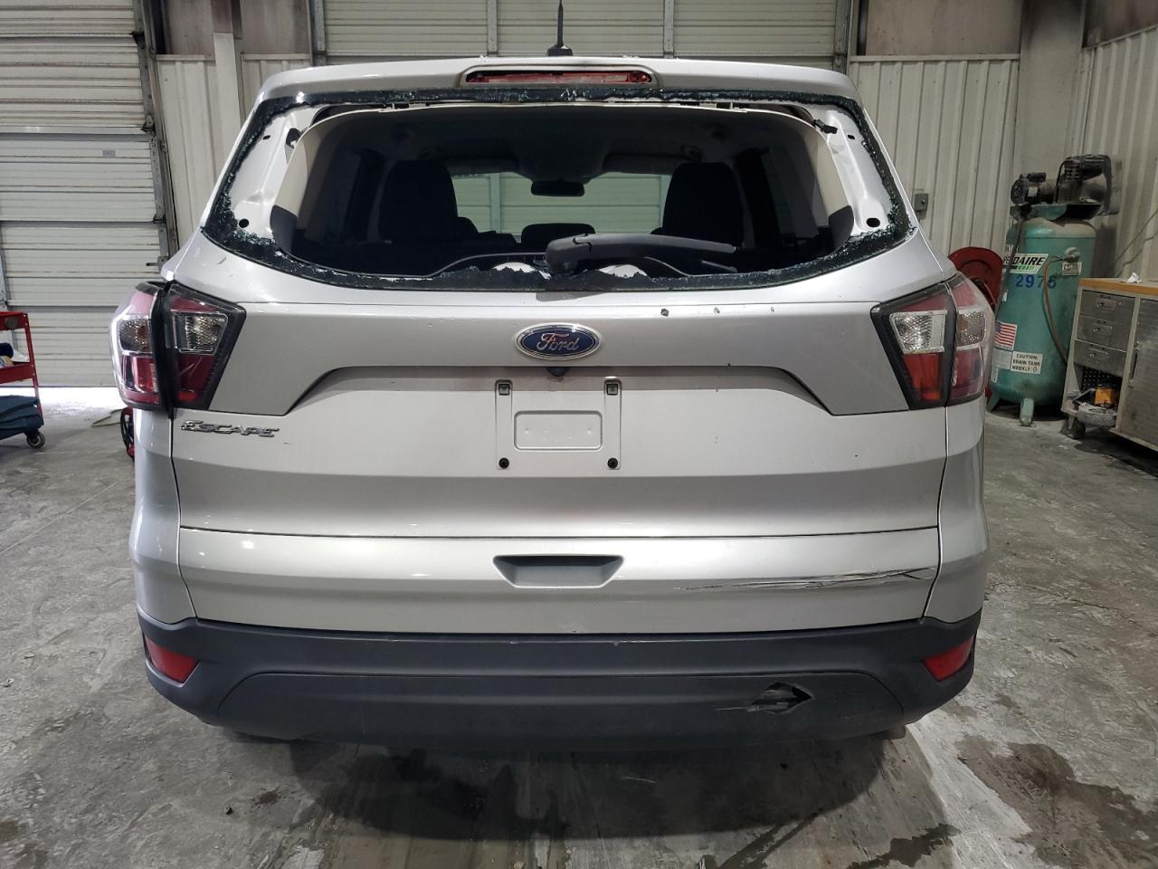 2017 Ford Escape S - Фото 6