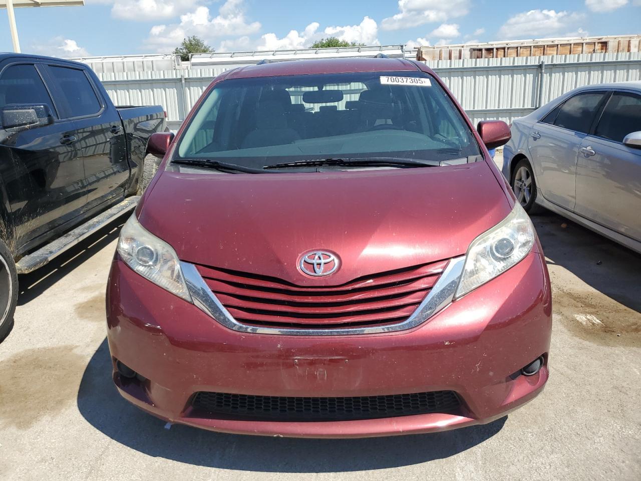 2017 Toyota Sienna Le - Фото 5