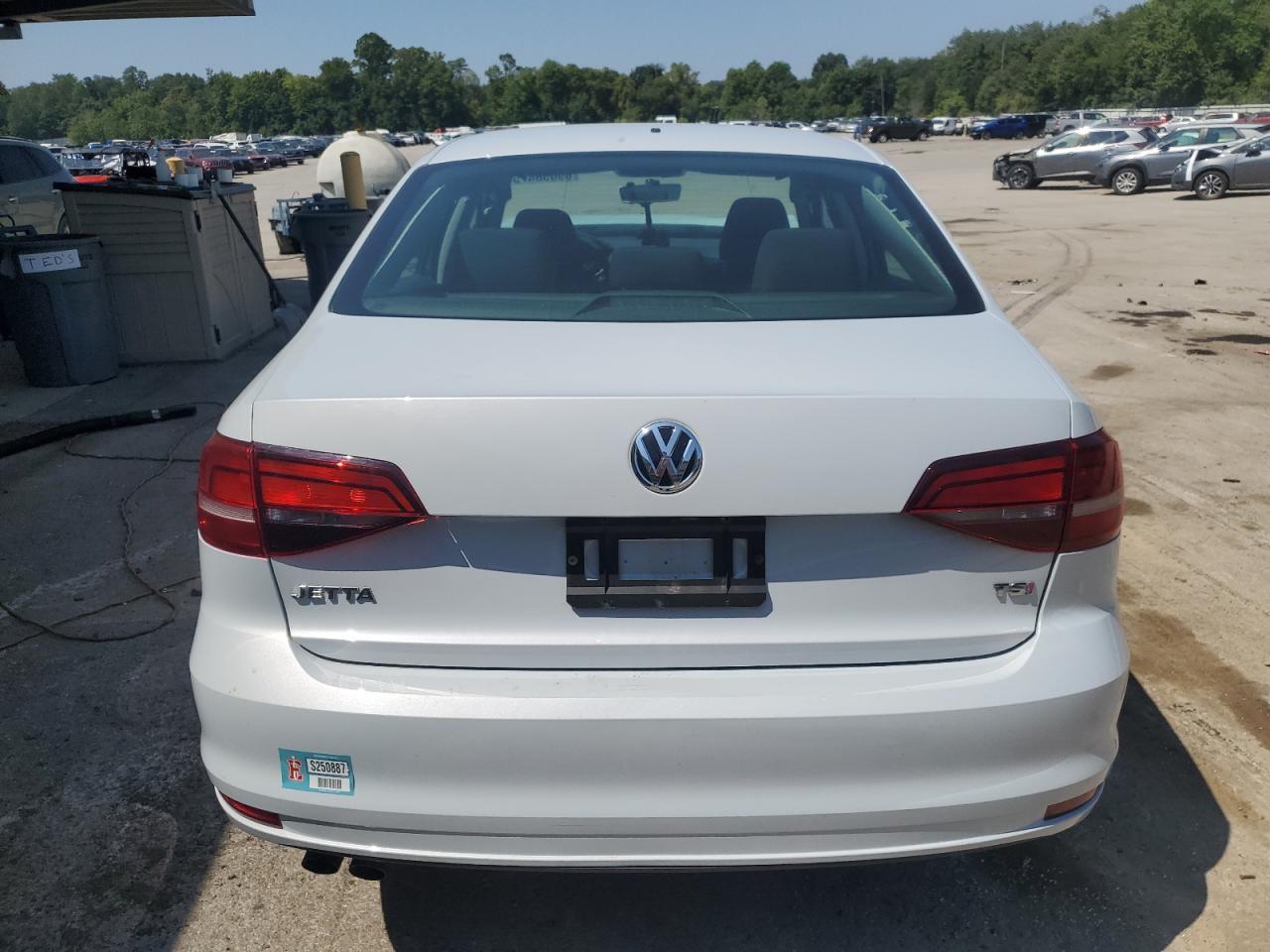 2017 Volkswagen Jetta S - Фото 6