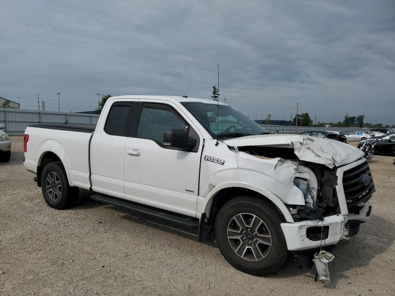 2016 Ford F150 Super Cab - Фото 4