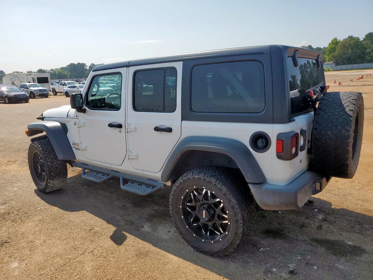 2019 Jeep Wrangler Unlimited Sport - Фото 2