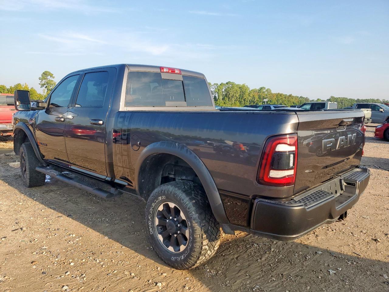 2022 Ram 2500 Powerwagon - Фото 2