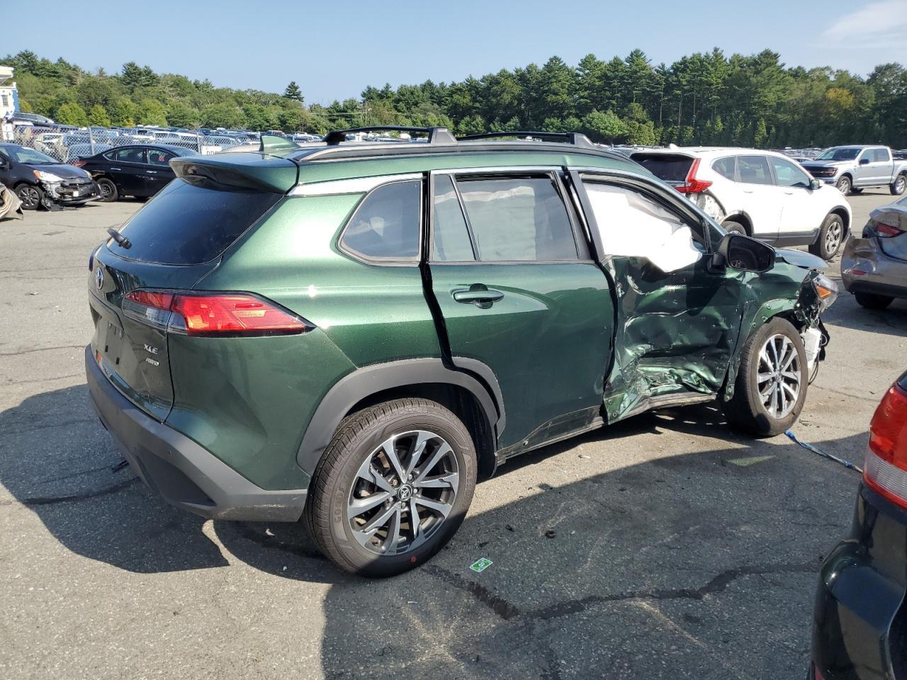 2022 Toyota Corolla Cross Xle - Фото 3