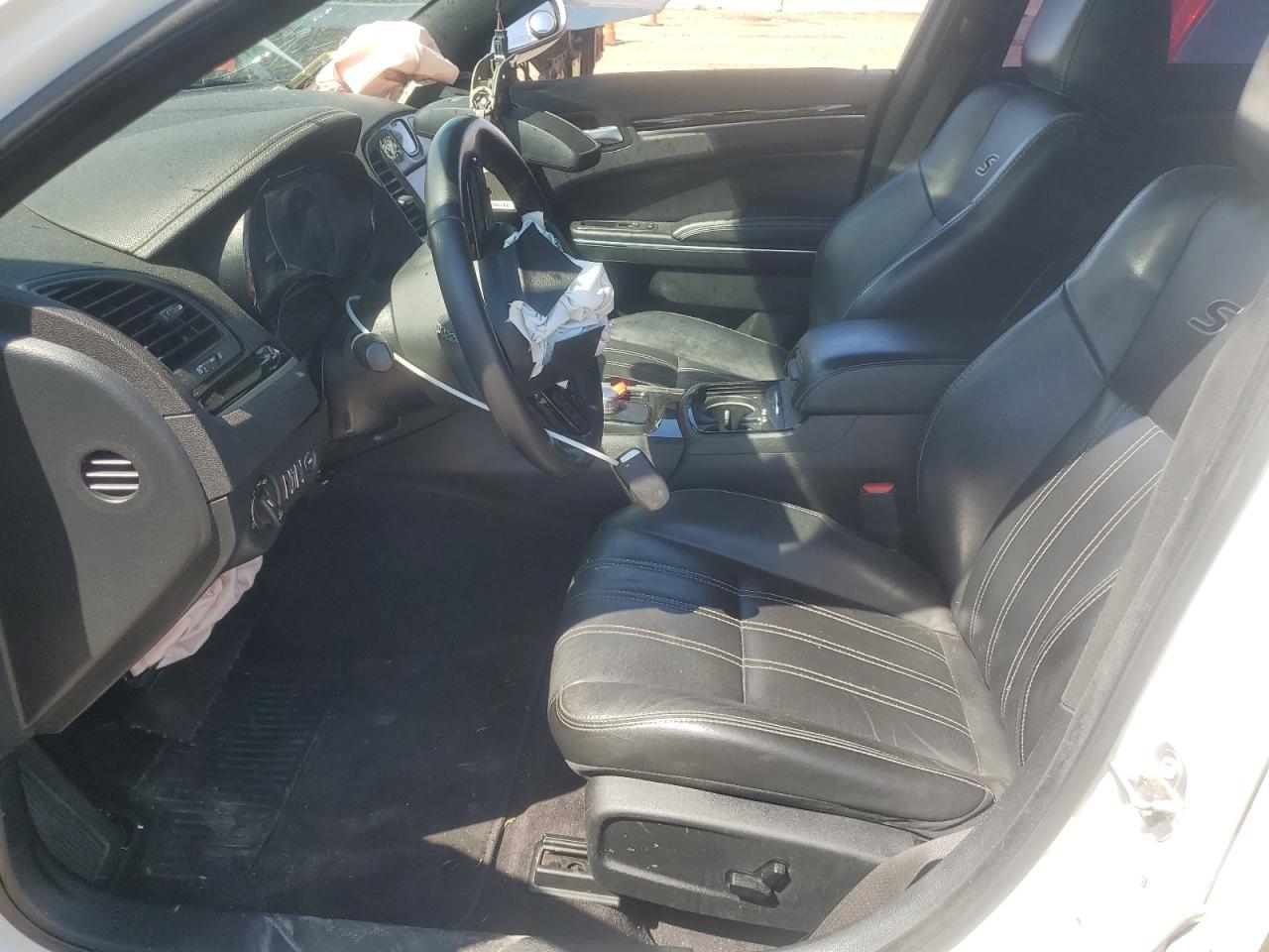 2018 Chrysler 300 S - Image 7