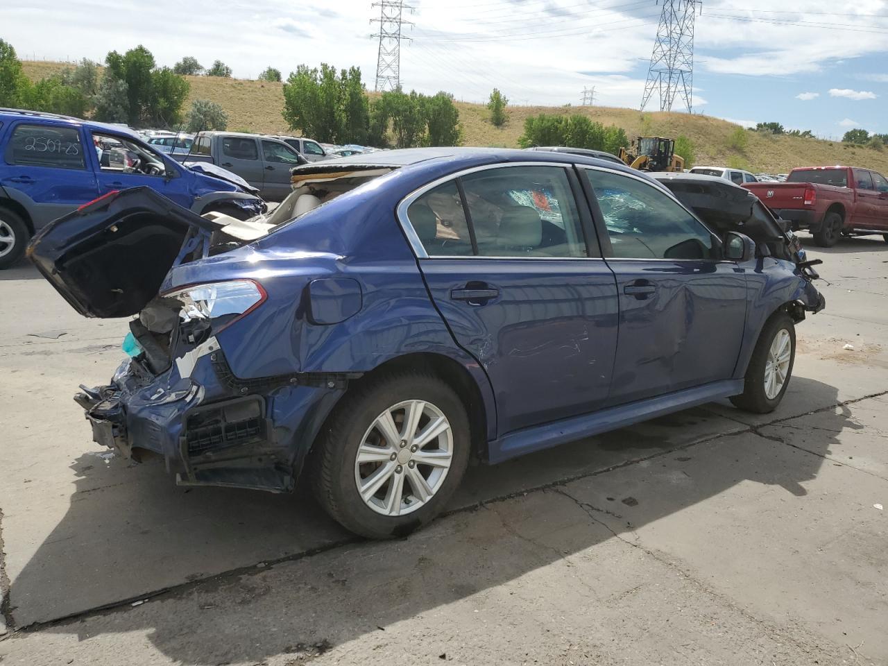 2011 Subaru Legacy 2.5I Premium - Image 3