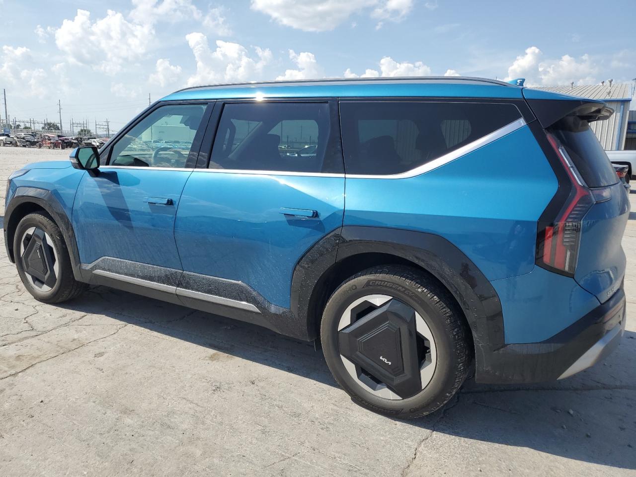 2024 Kia Ev9 Land - Image 2