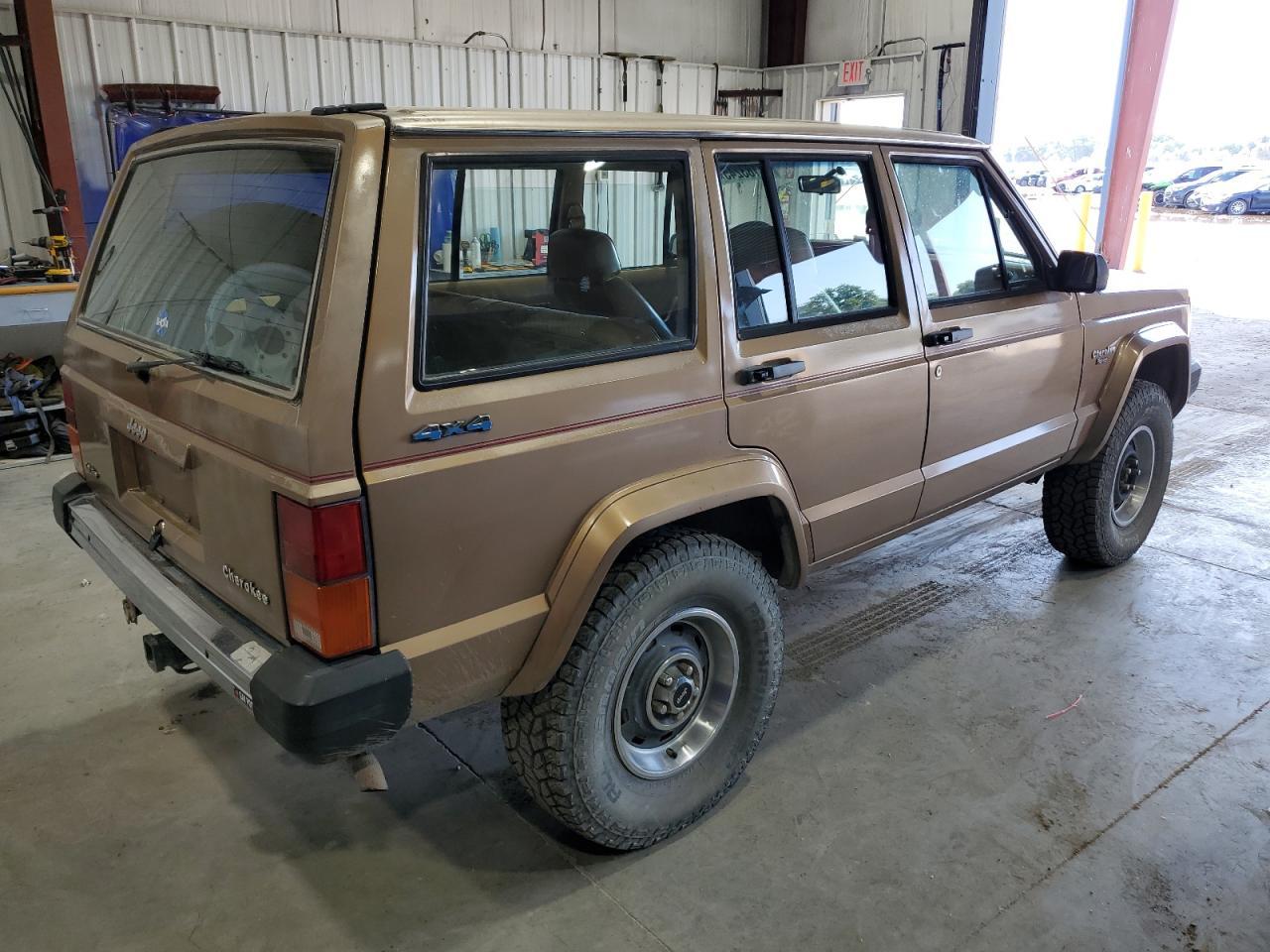 1988 Jeep Cherokee Pioneer - Фото 3