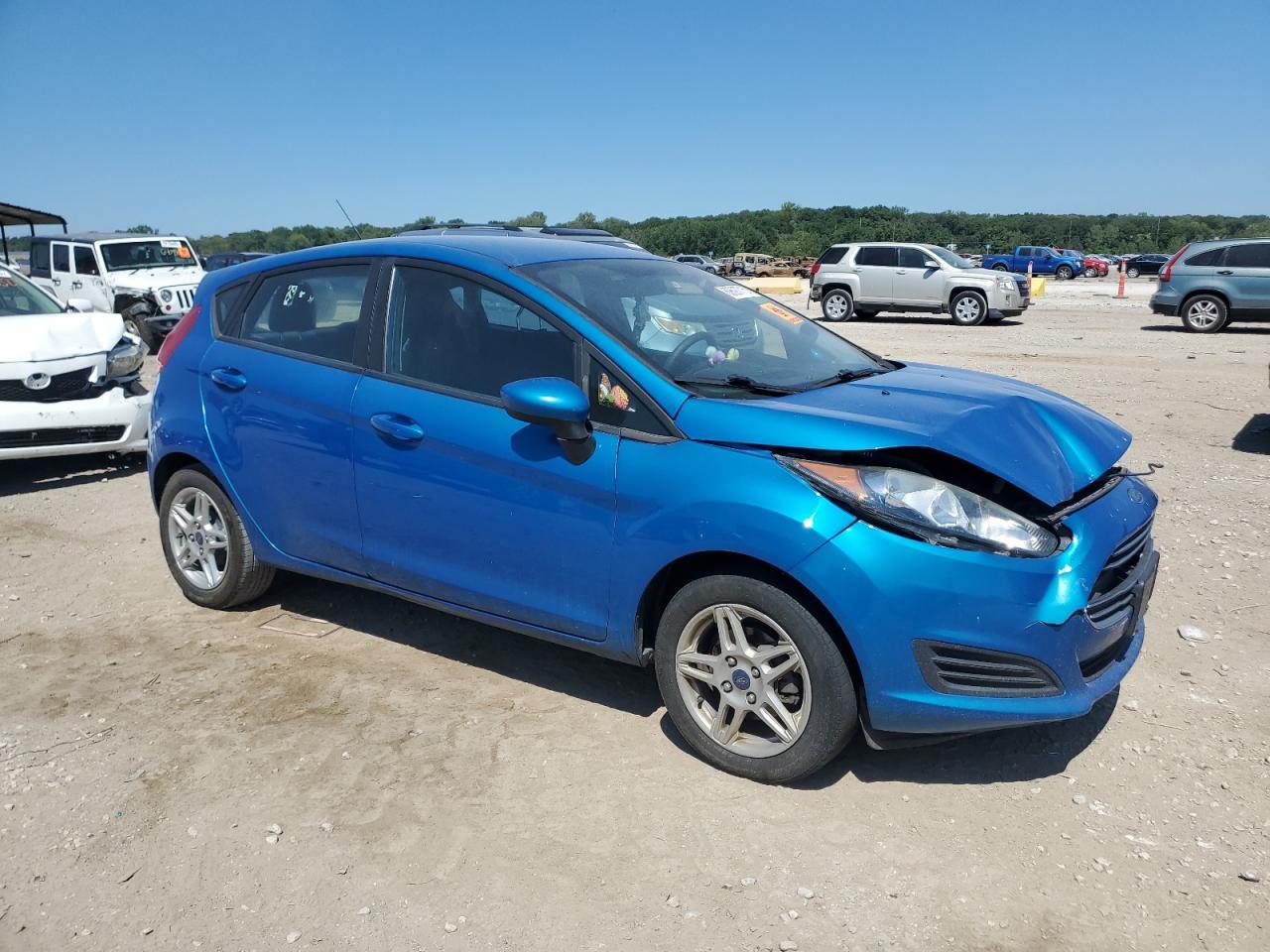 2017 Ford Fiesta Se - Image 4