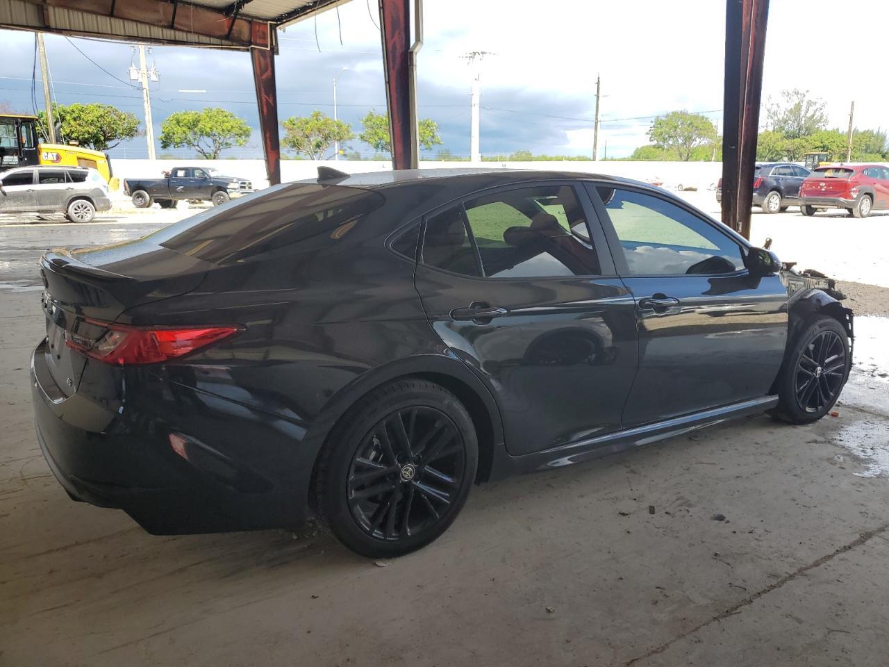 2025 Toyota Camry Xse - Image 3