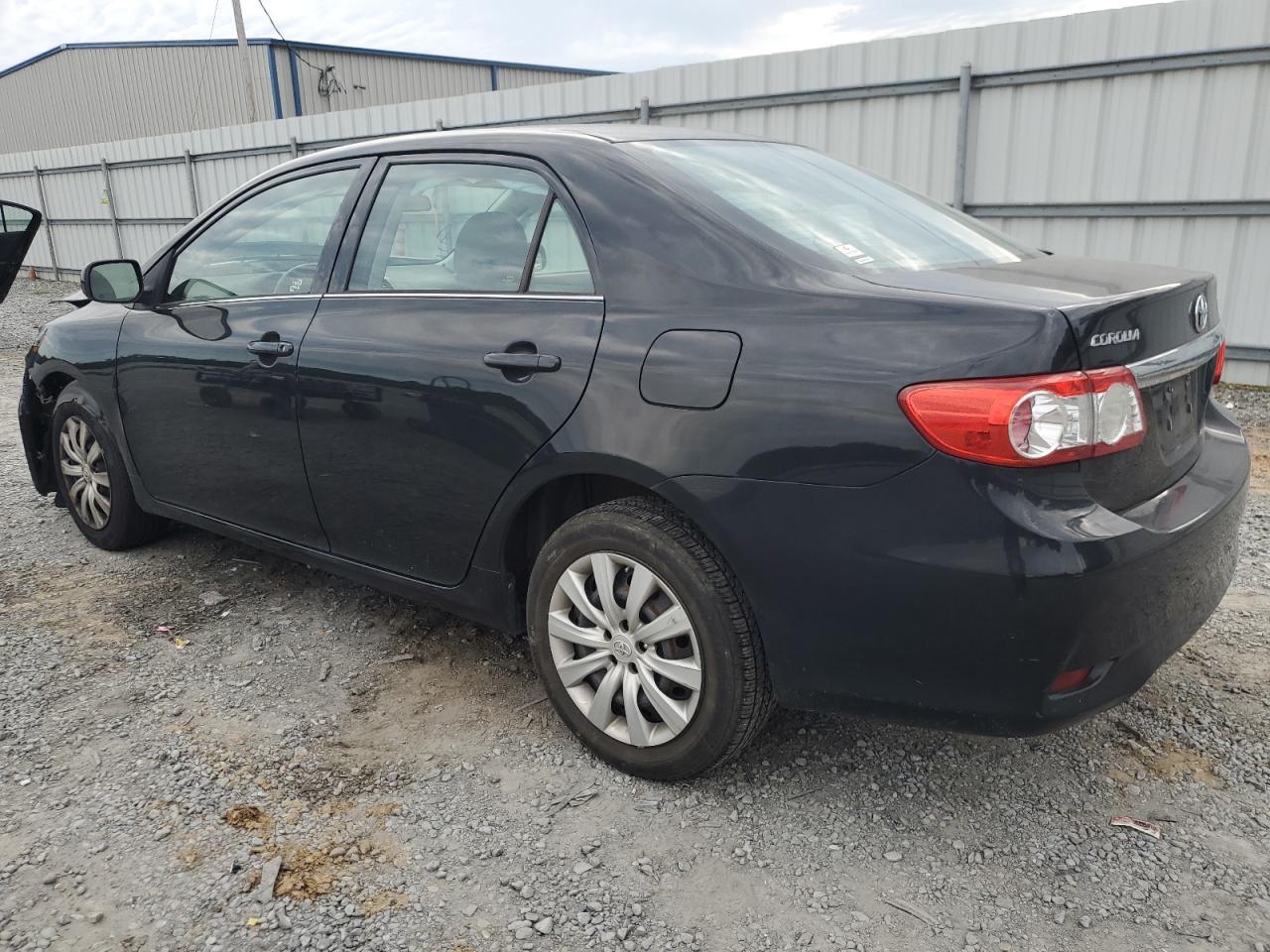 2013 Toyota Corolla Base - Фото 2
