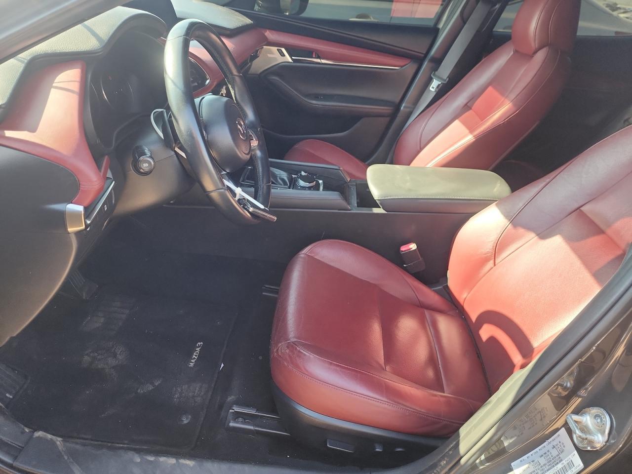 2019 Mazda 3 Premium - Фото 7