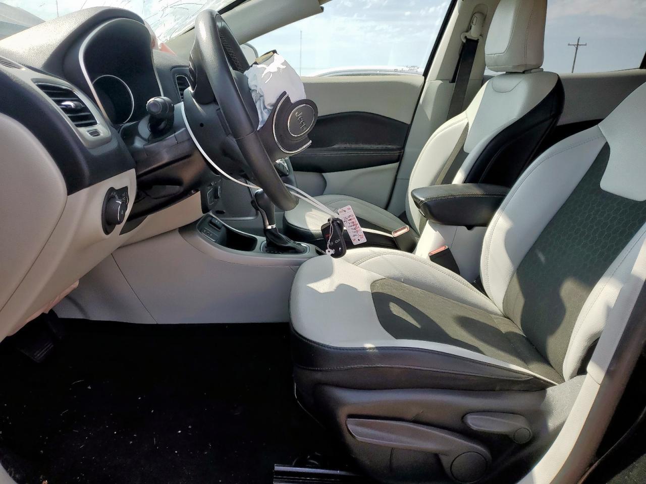 2021 Jeep Compass Latitude - Image 7