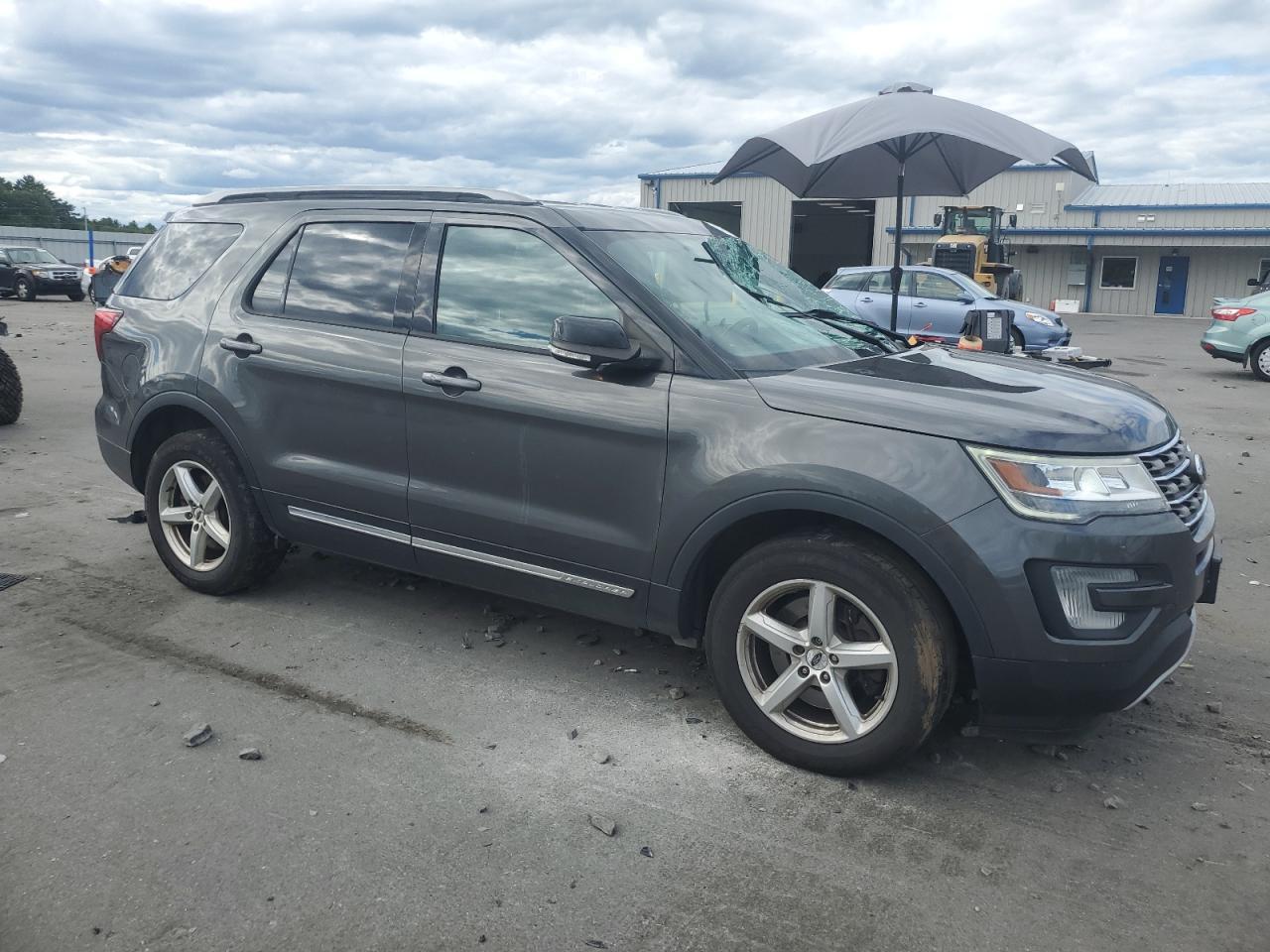 2017 Ford Explorer Xlt - Image 4