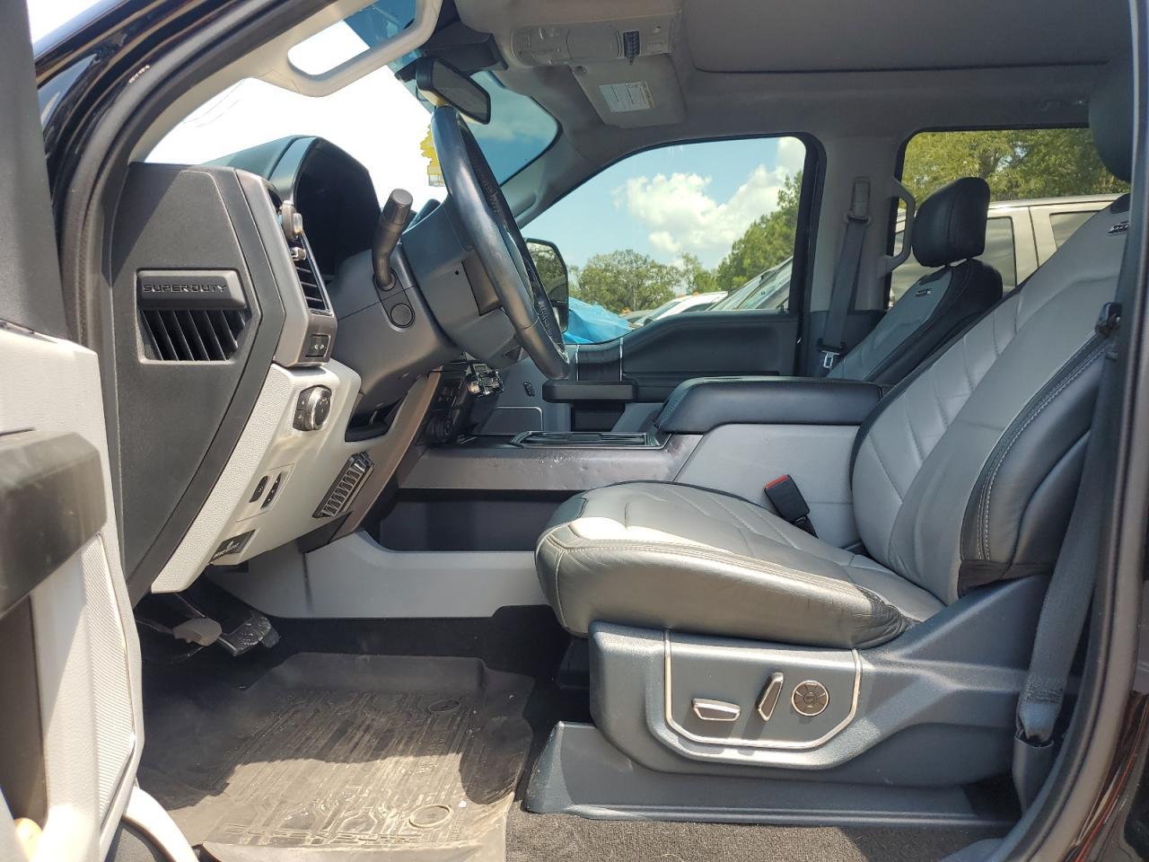 2022 Ford F350 Super Duty - Фото 7