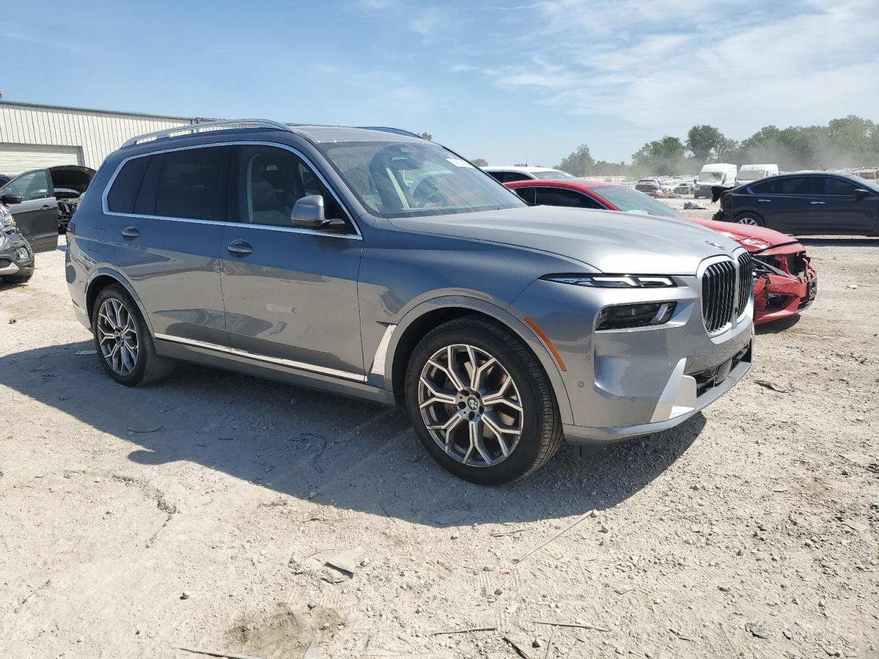 2025 BMW X7 xDrive40I - Фото 4