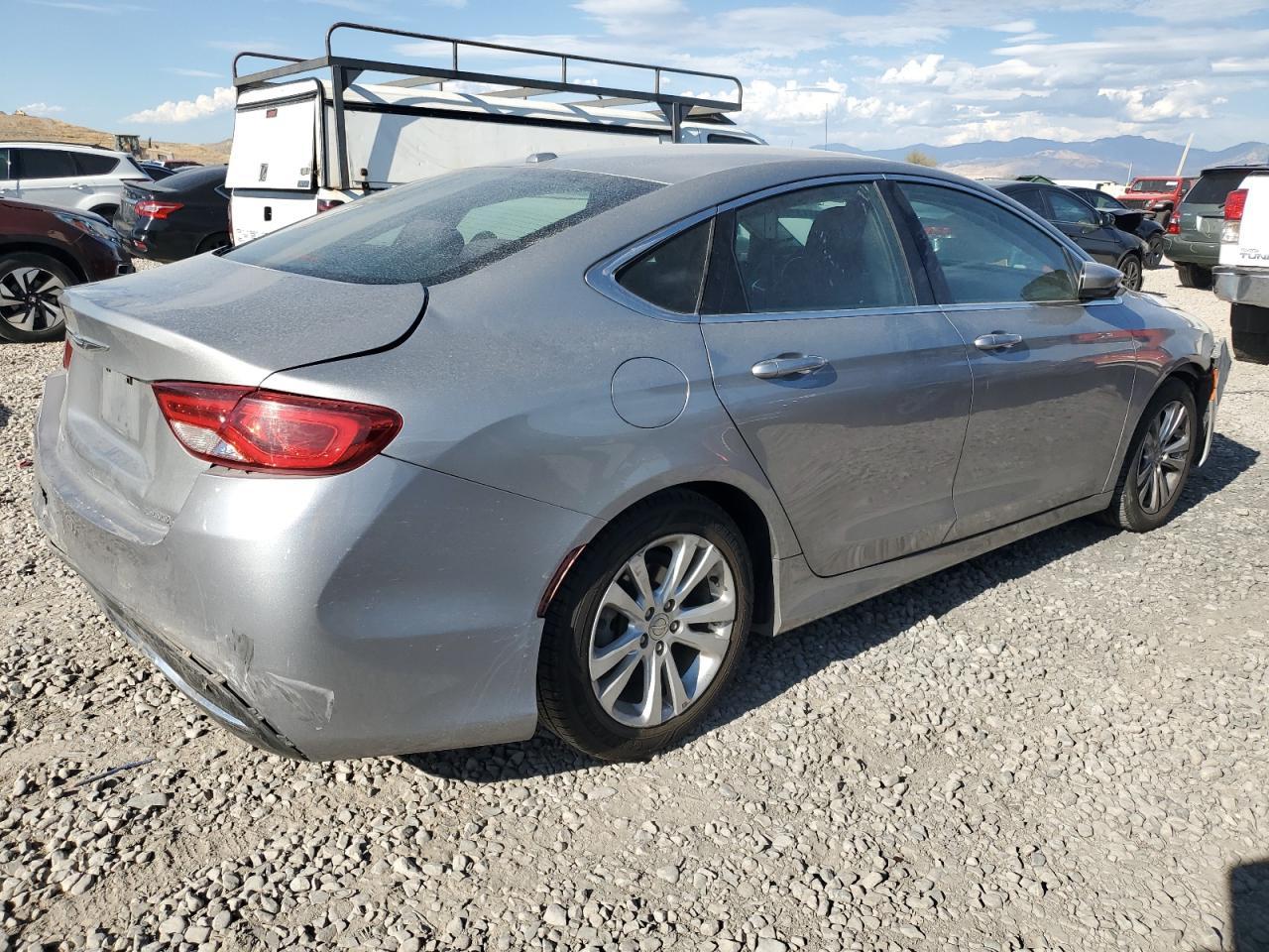 2015 Chrysler 200 Limited - Image 3
