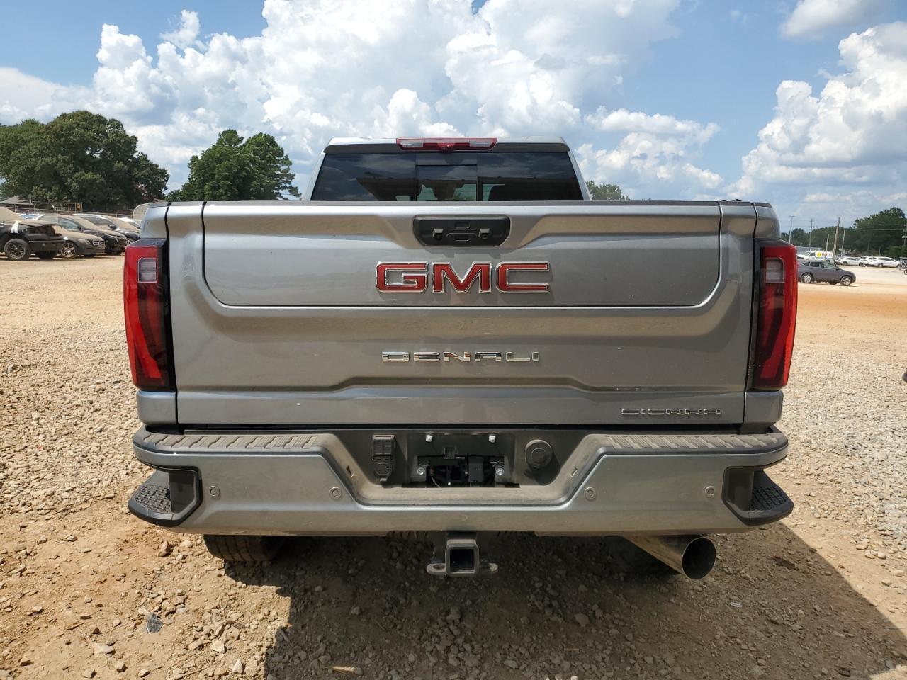 2025 GMC Sierra K2500 Denali - Image 6