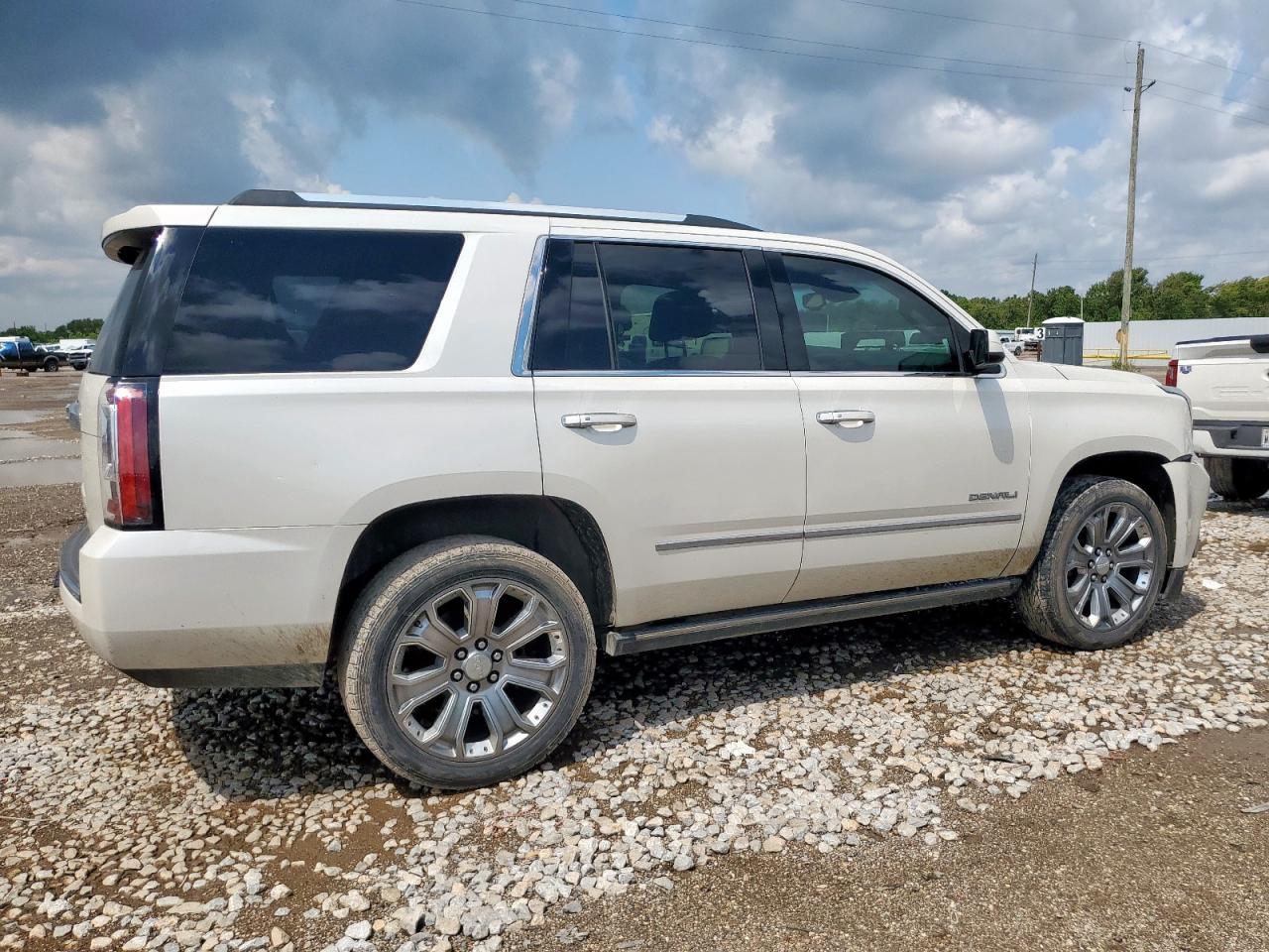 2015 GMC Yukon Denali - Фото 3