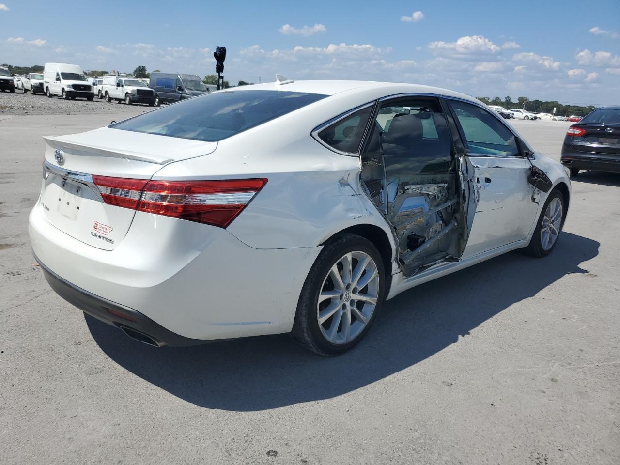 2015 Toyota Avalon Xle - Фото 3