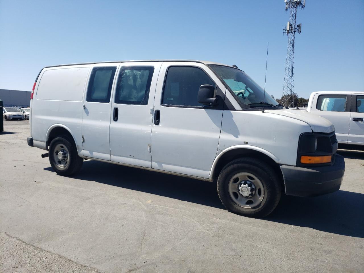 2016 Chevrolet Express G2500 - Фото 4