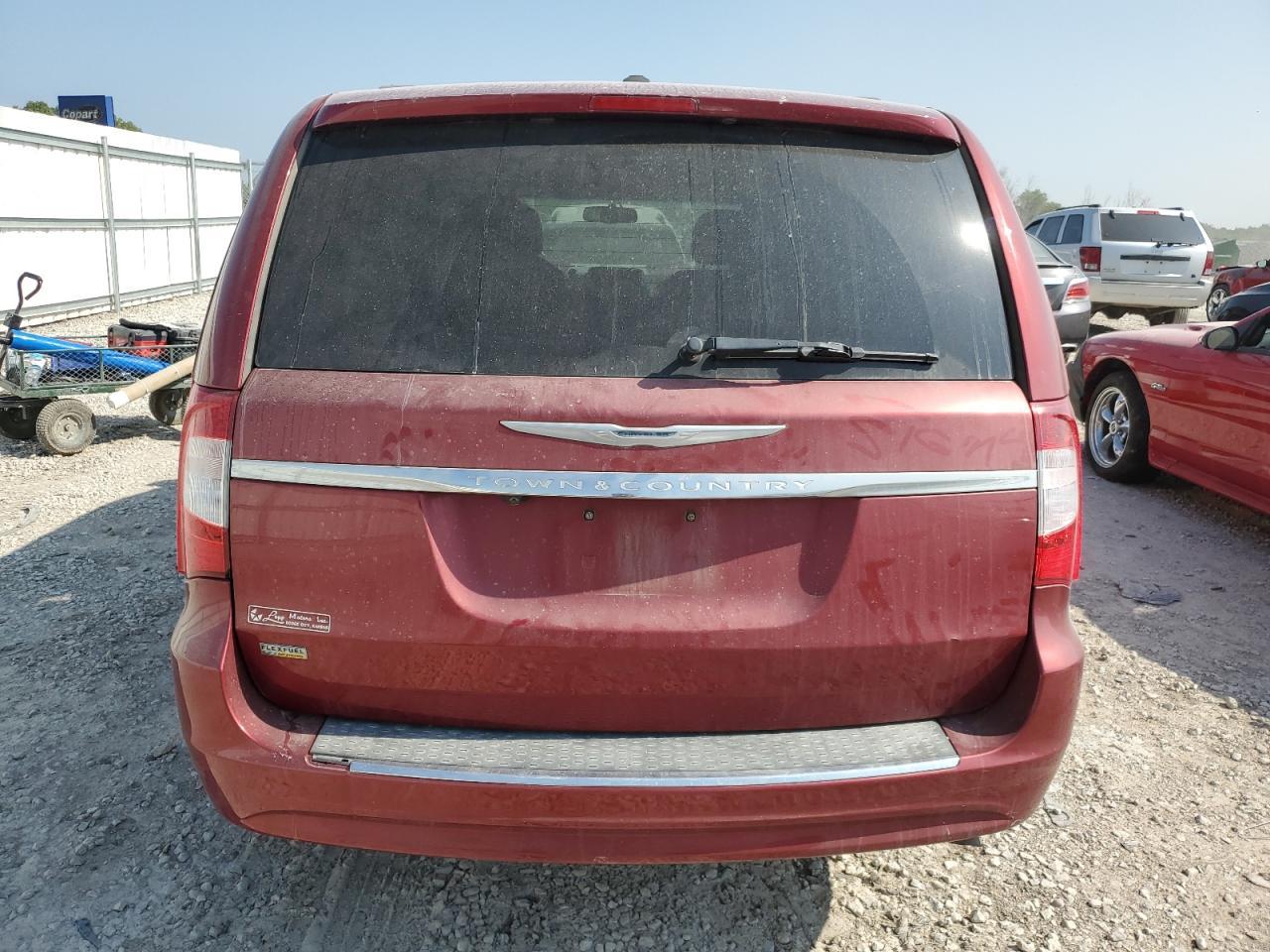 2016 Chrysler Town & Country Touring - Фото 6