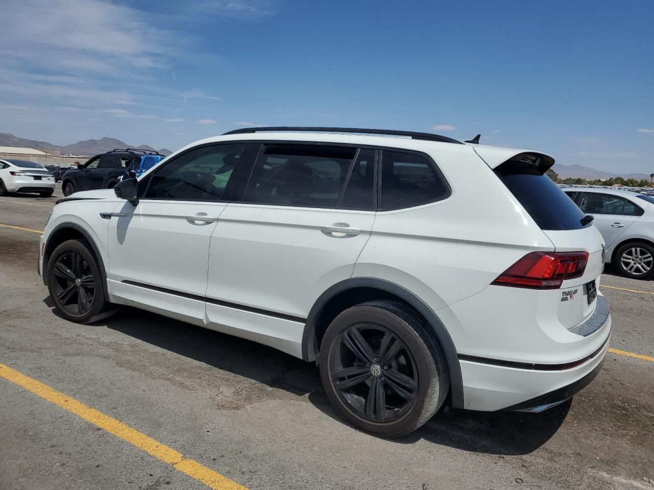 2019 Volkswagen Tiguan Se - Image 2