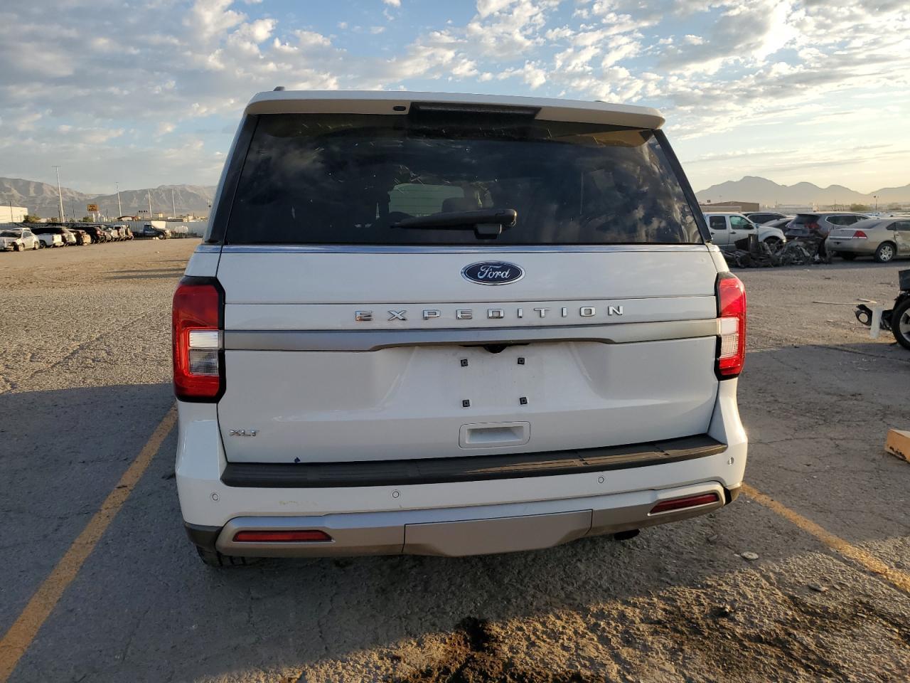 2023 Ford Expedition Xlt - Image 6