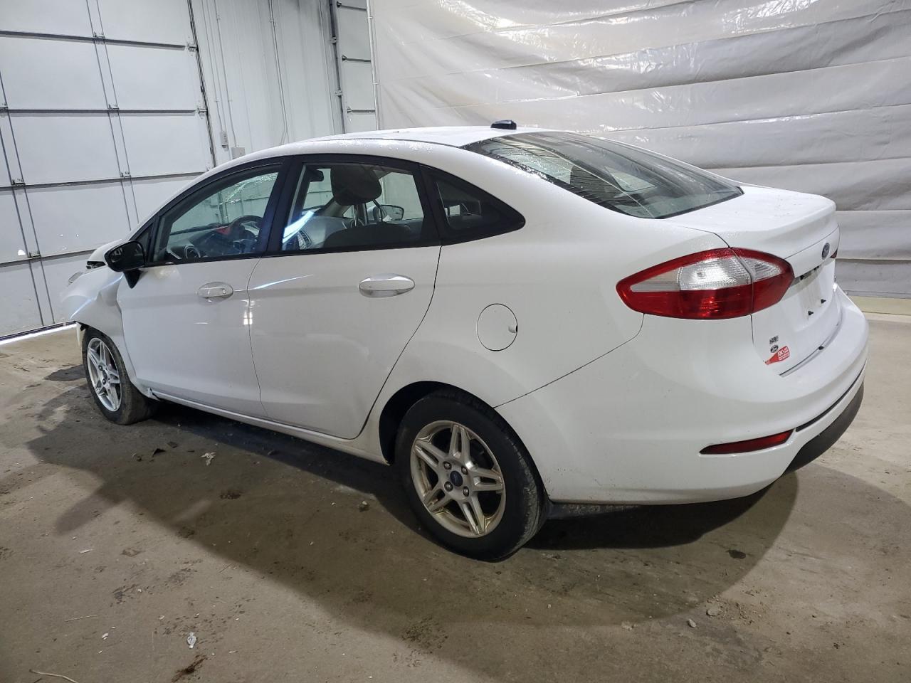 2017 Ford Fiesta Se - Фото 2