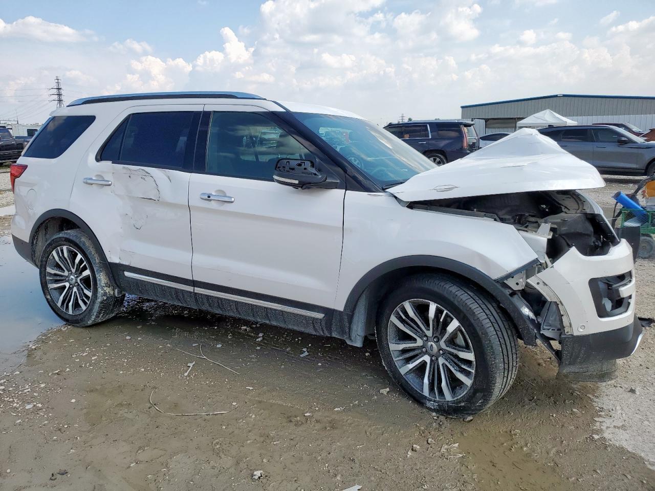 2017 Ford Explorer Platinum - Фото 4
