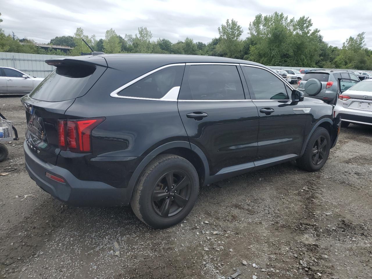 2021 Kia Sorento Lx - Image 3