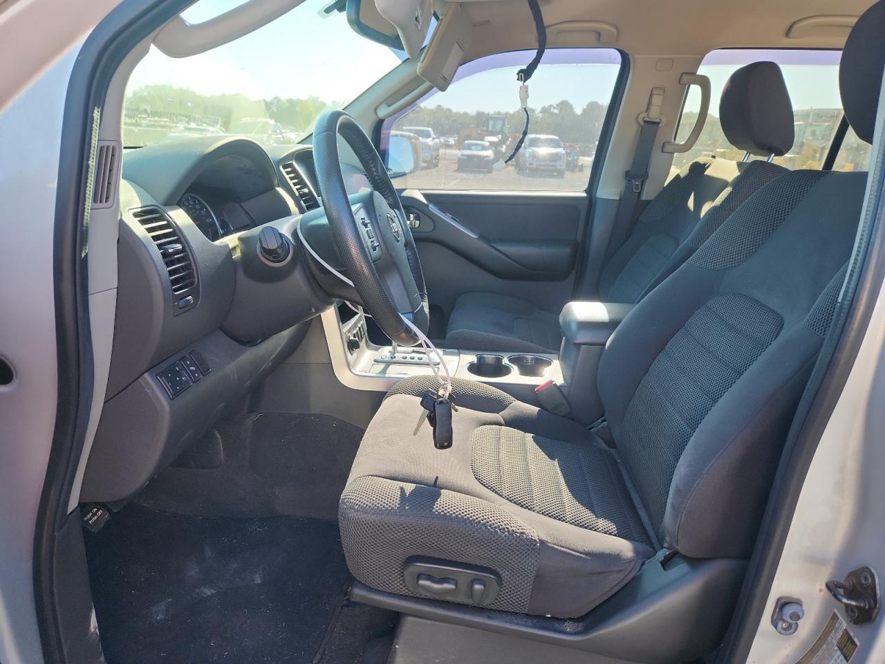 2011 Nissan Pathfinder S - Фото 7