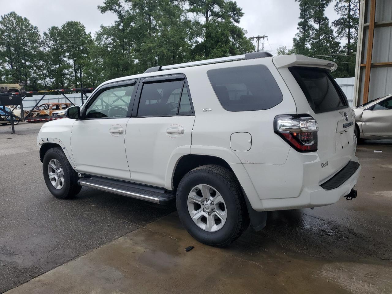 2023 Toyota 4Runner Sr5 - Image 2