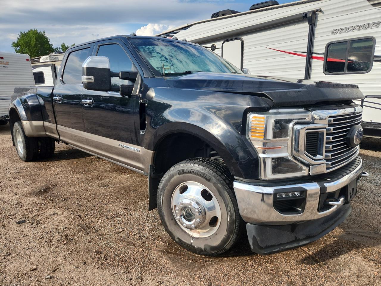 2022 Ford F350 Super Duty - Image 4