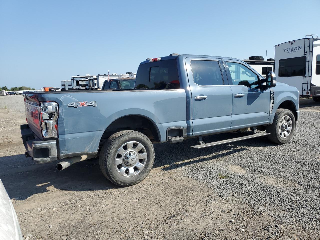 2023 Ford F350 Super Duty - Image 3