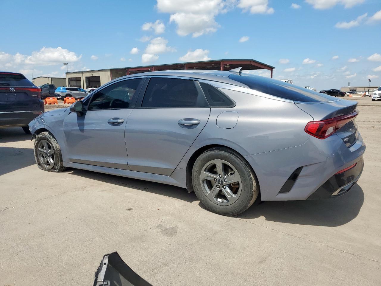 2022 Kia K5 Lxs - Image 2