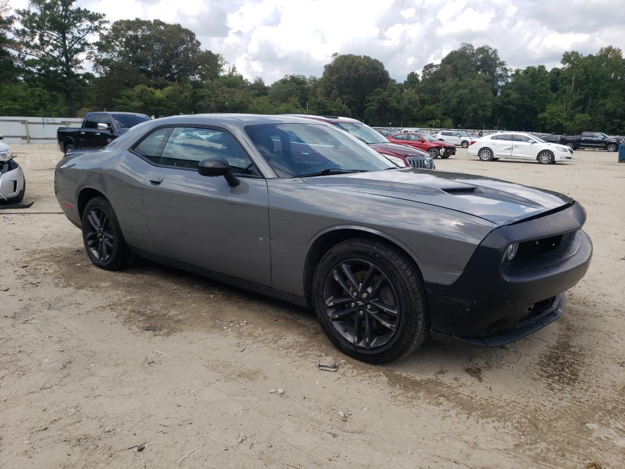 2019 Dodge Challenger Sxt - Image 4
