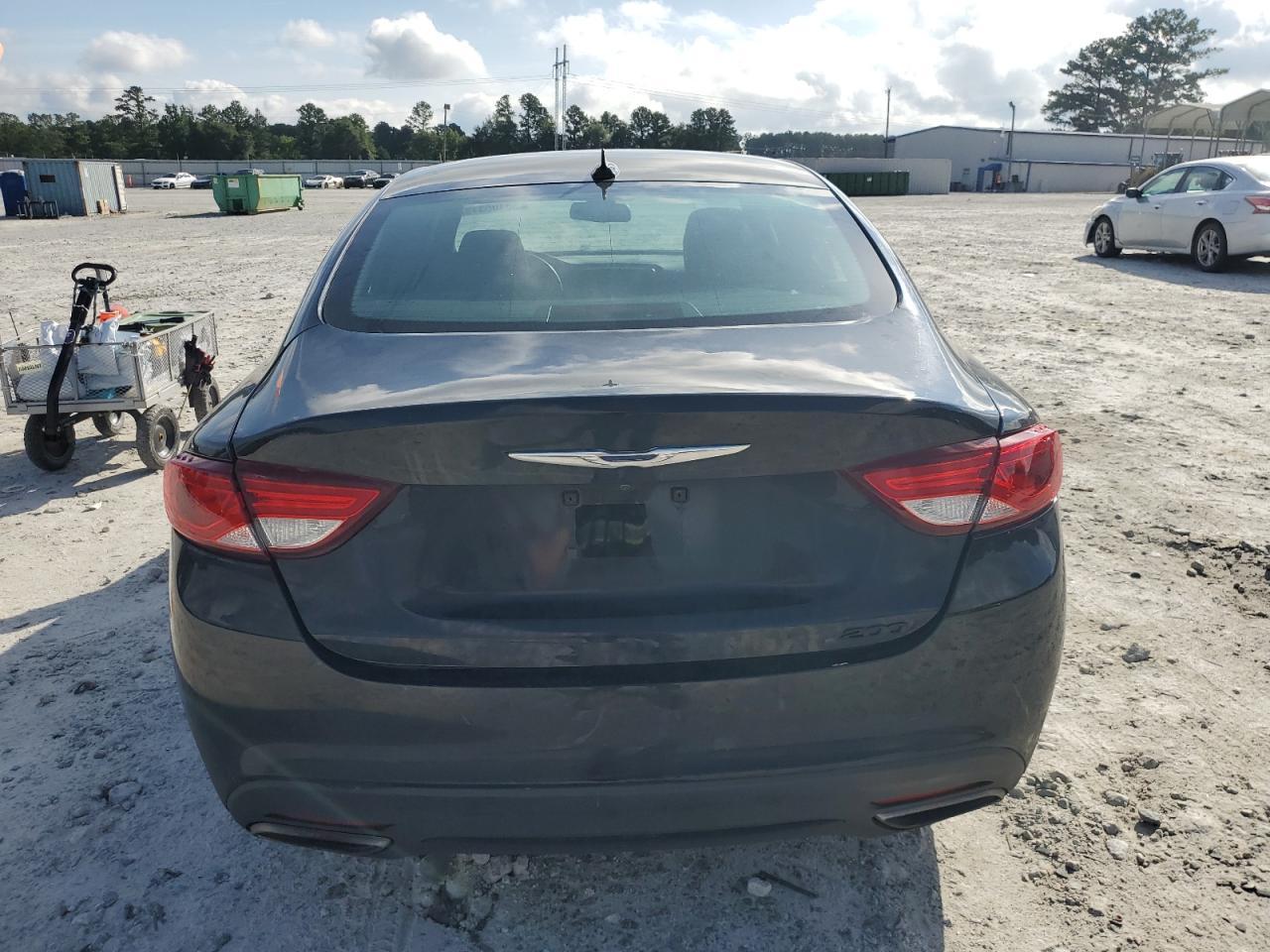 2015 Chrysler 200 S - Image 6