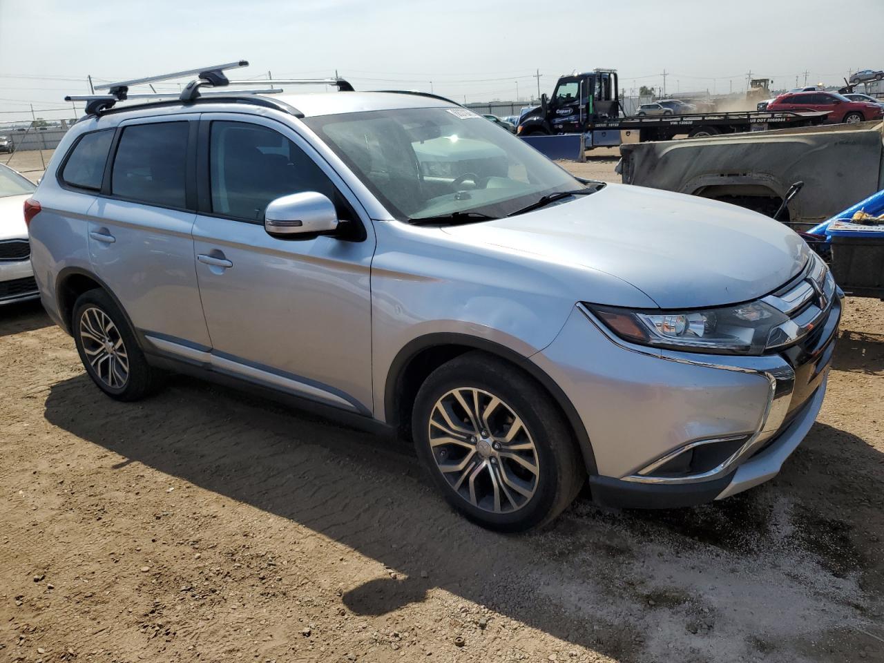 2016 Mitsubishi Outlander Se - Фото 4