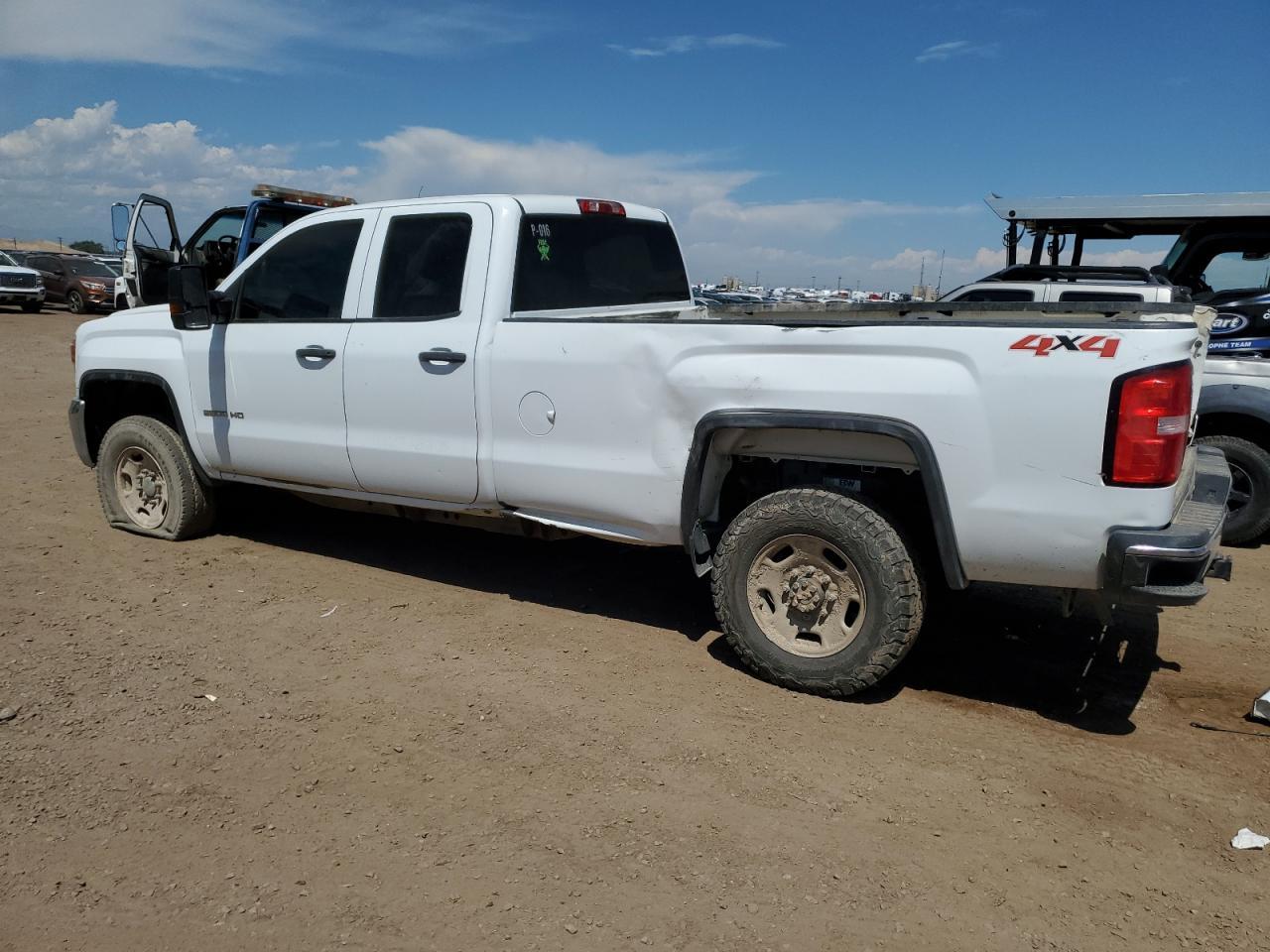 2019 GMC Sierra K2500 Heavy Duty - Image 2