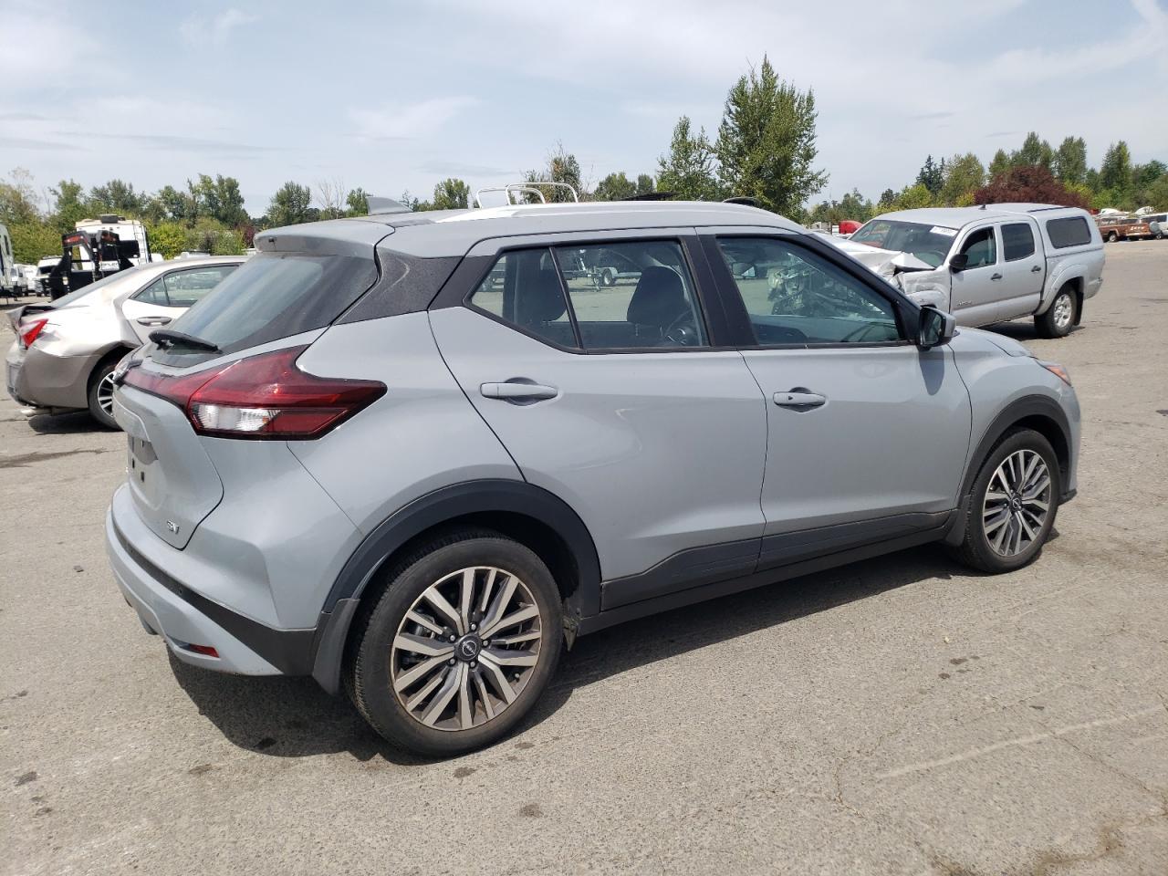 2023 Nissan Kicks Sv - Image 3