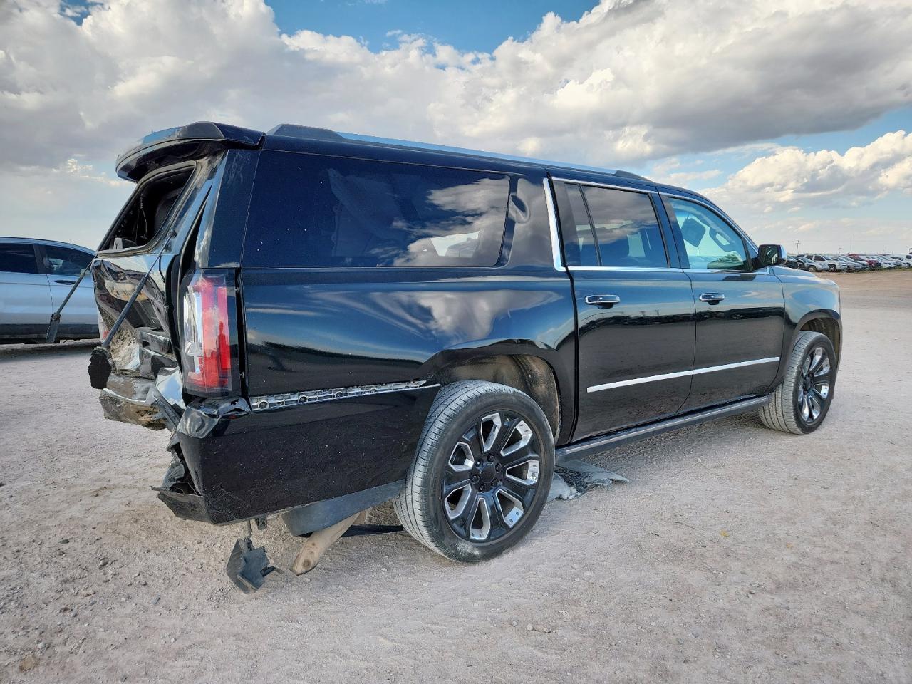 2018 GMC Yukon Xl Denali - Фото 3